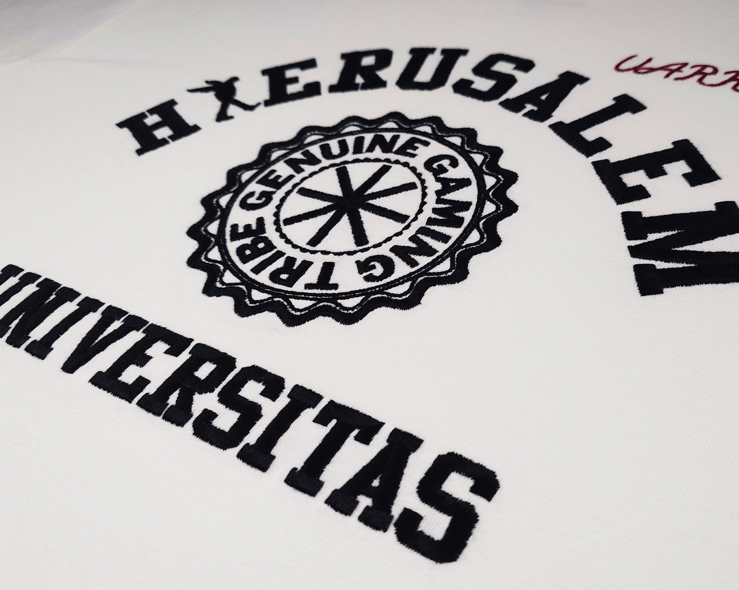 HIERUSALEM UNIVERSITAS TEE / WHITE